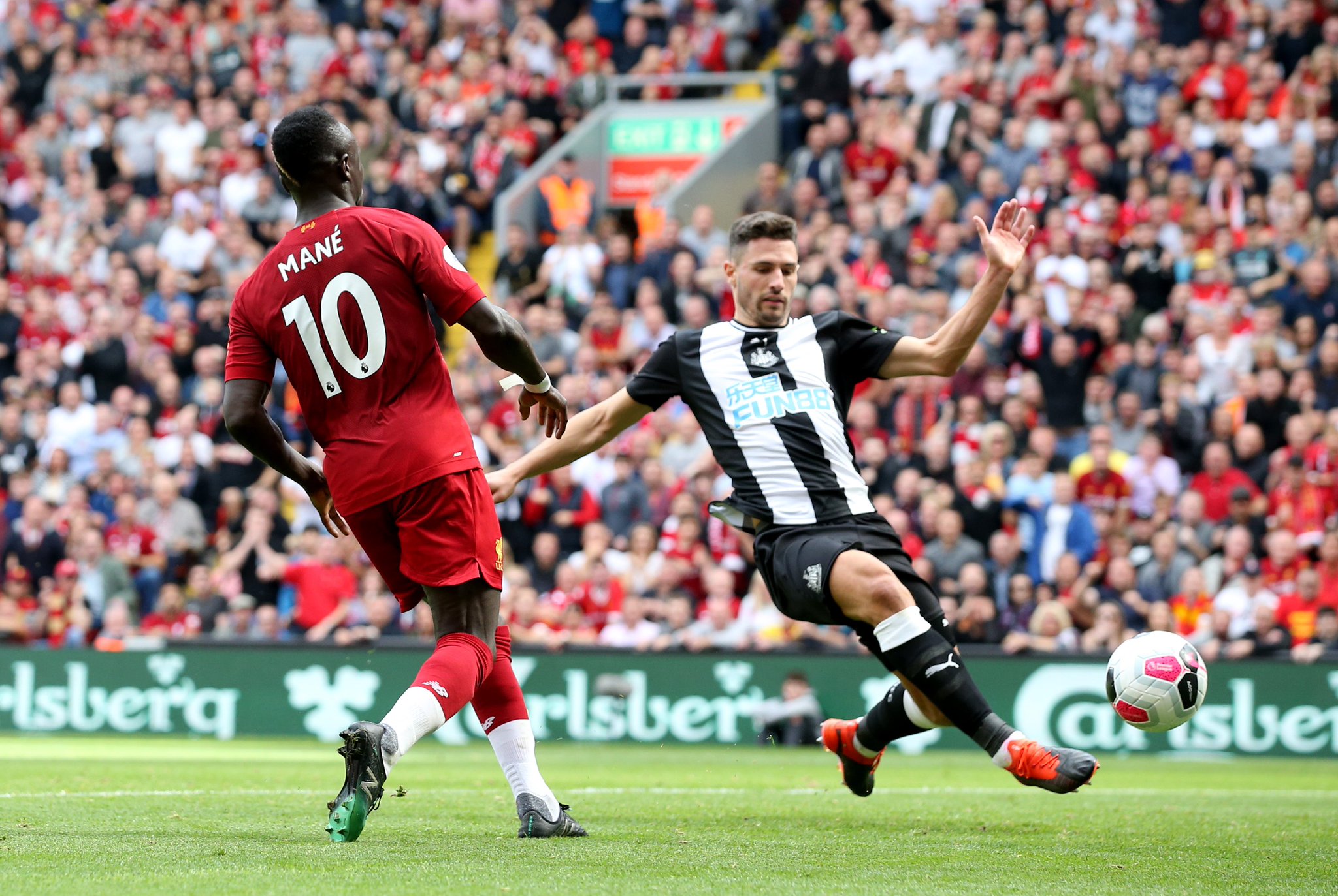 西蒙斯加盟 西蒙斯加盟